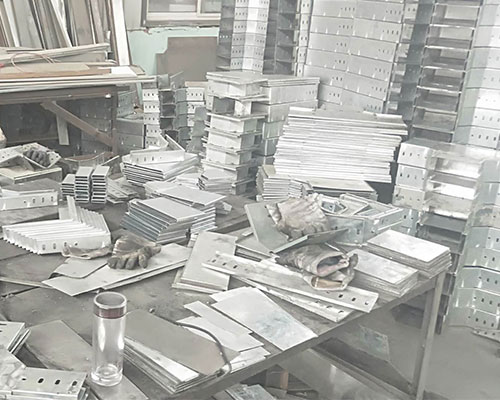 玻璃钢桥架生产厂家_玻璃钢板厂家_玻璃钢型材生产厂家