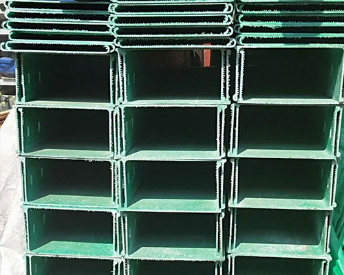 玻璃钢板厂家_玻璃钢桥架生产厂家_玻璃钢型材生产厂家