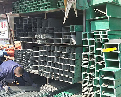 玻璃钢板厂家_玻璃钢型材生产厂家_玻璃钢桥架生产厂家