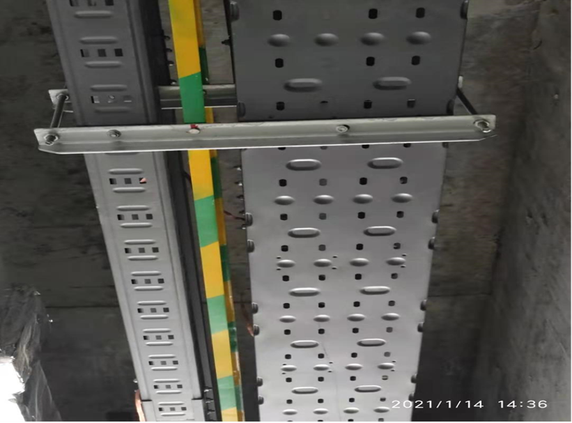 镀锌电缆桥架多少钱一米_热镀锌电缆桥架厂家_电缆镀锌架桥厂家热线电话