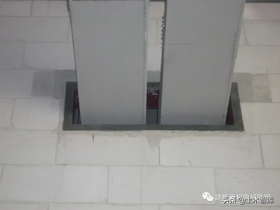 托盘式桥架图片大全_托盘式桥架安装大样图_托盘式桥架