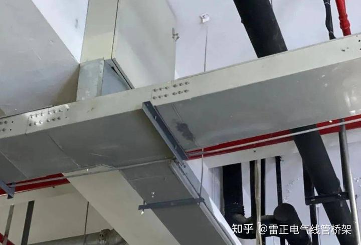 热镀锌电缆桥架厂家_镀锌电缆桥架规格型号表_电缆镀锌架桥厂家热线电话