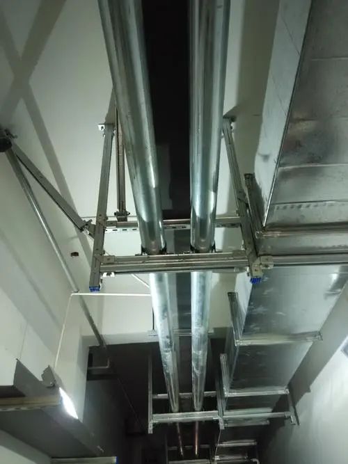 梯式电缆桥架理论重量表_梯式电缆桥架安装_梯式电缆桥架